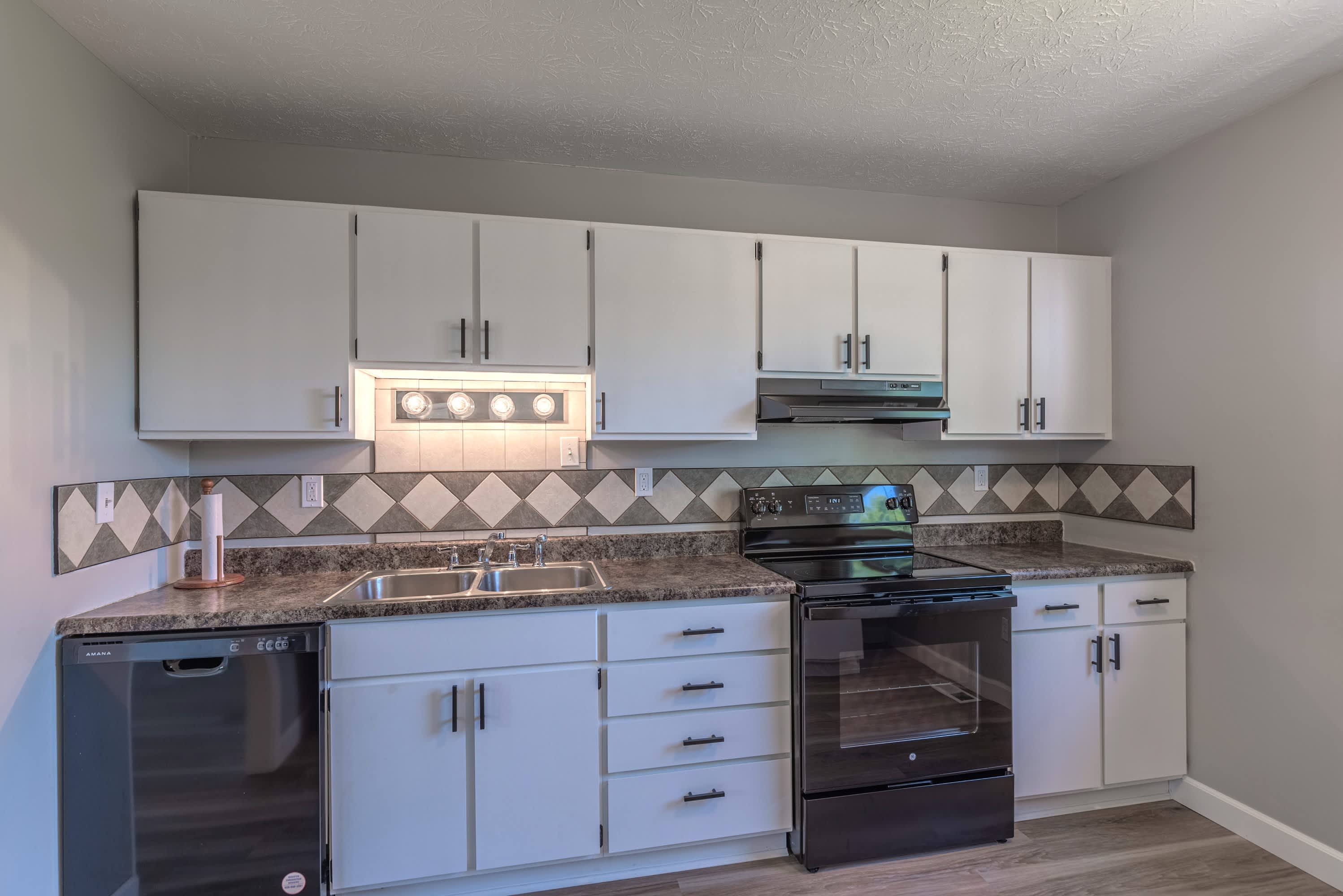 1047 Alpine Court – photo 5
