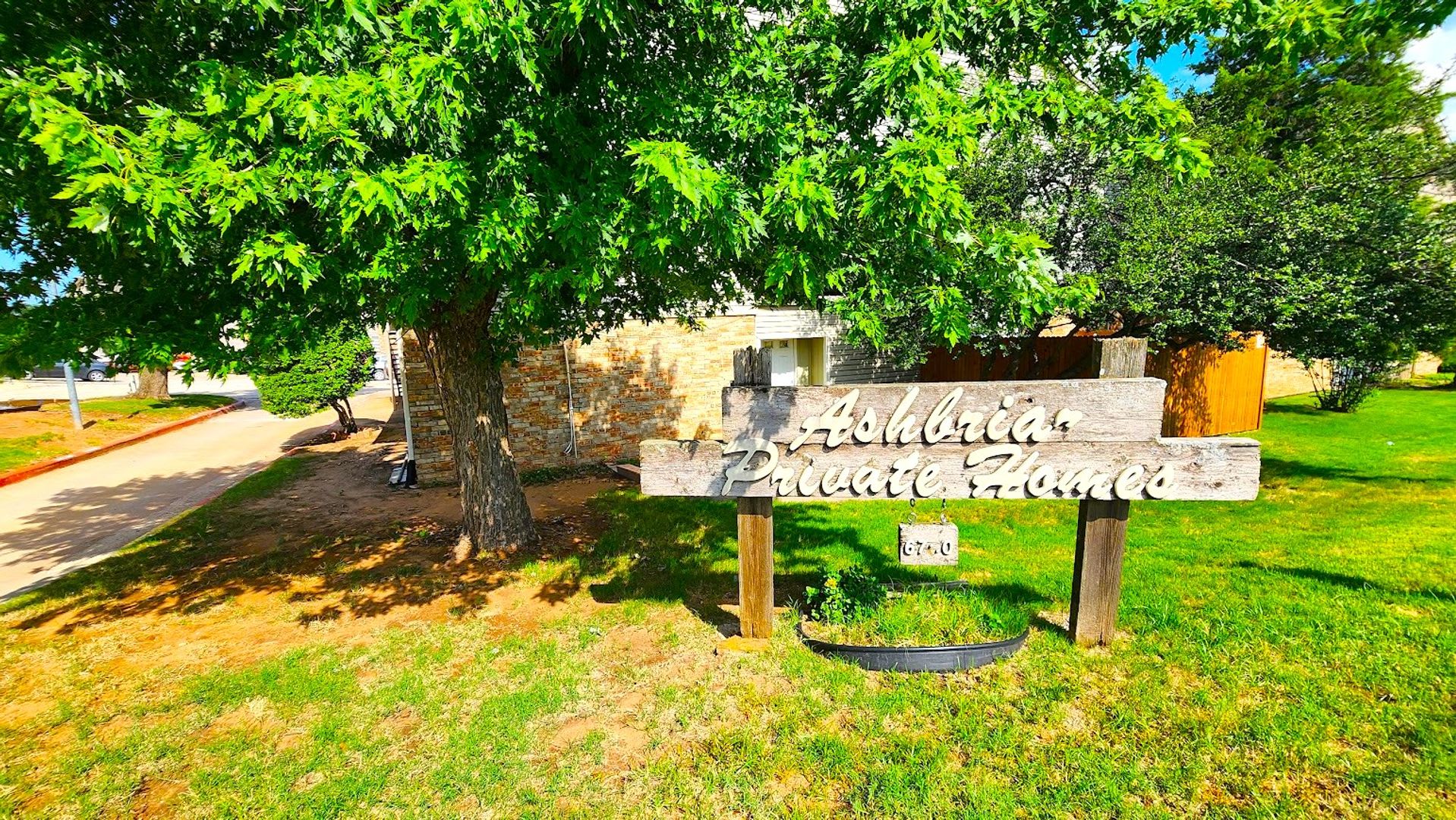 Super Cute Condo in the Ashbriar Village Condo close to Lake Hefner – photo 2