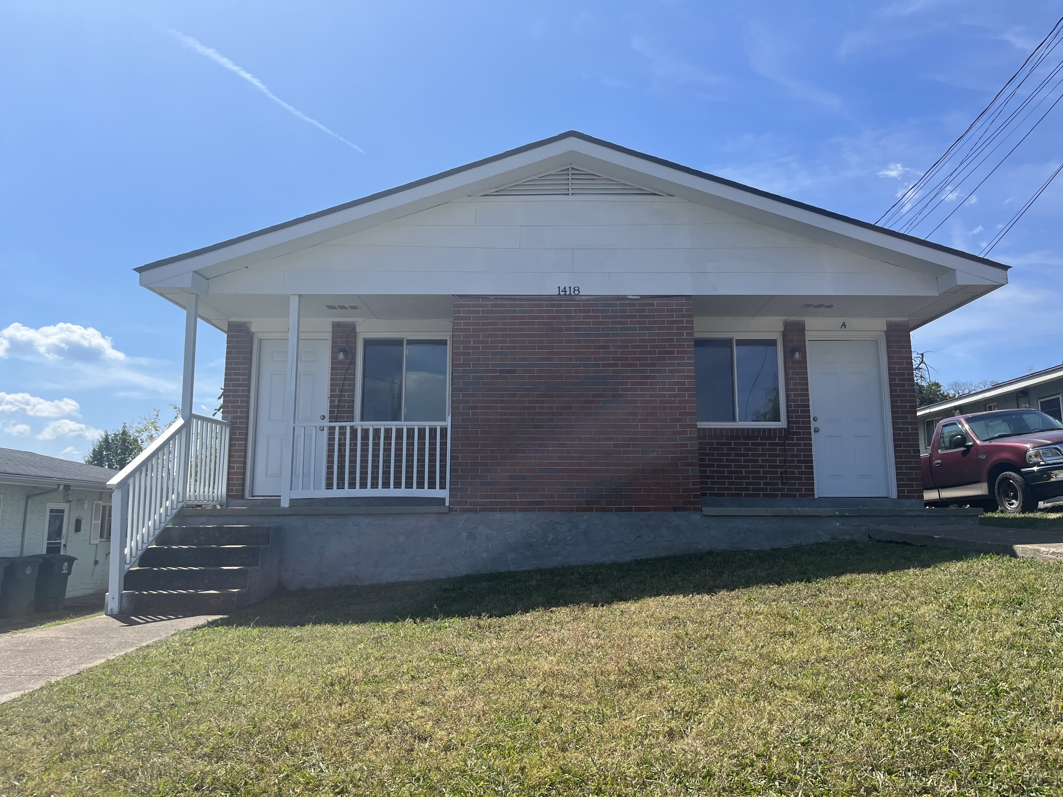 1418 E 5th St – photo 1
