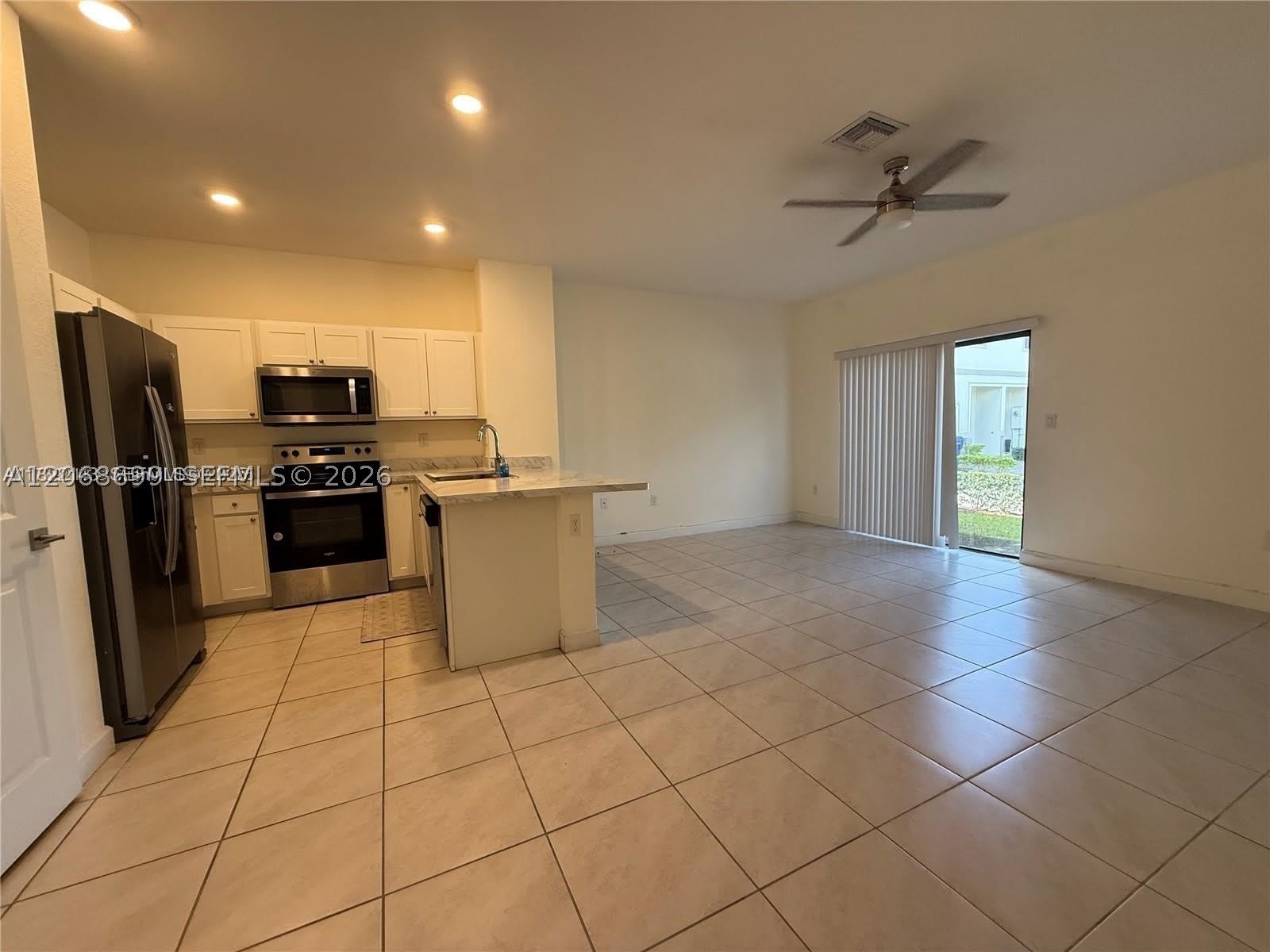 1100 SW 6th Ct – photo 3