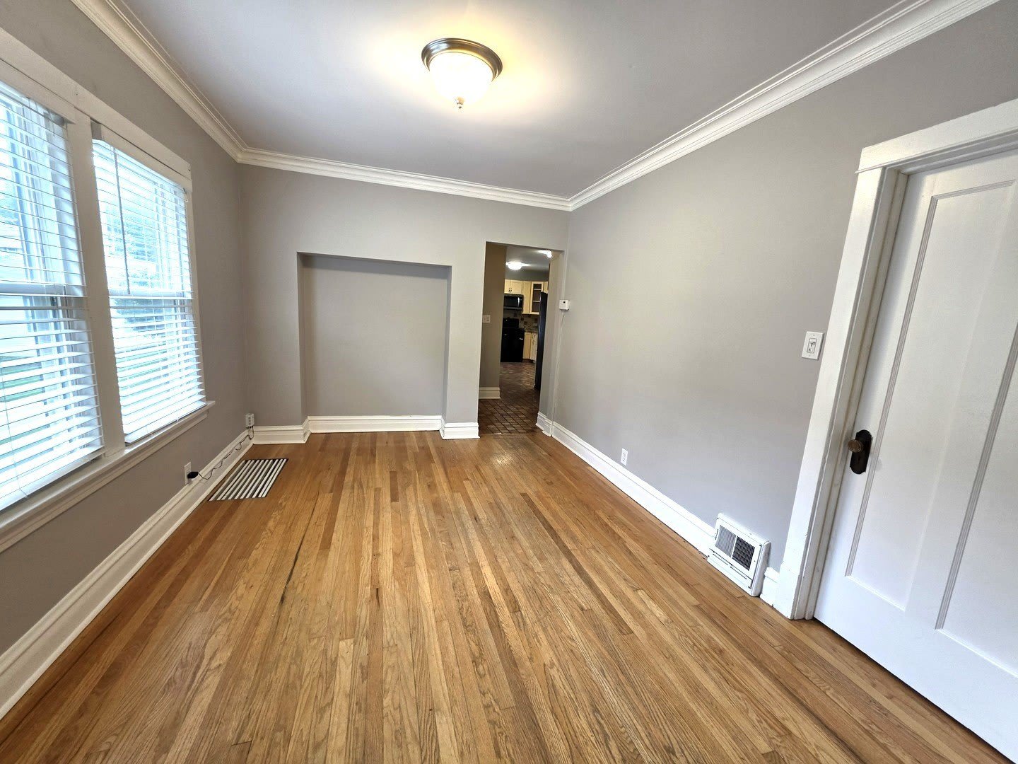 1029 S Elmwood Avenue – photo 4