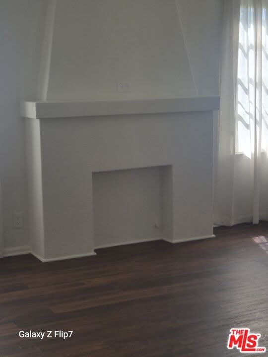 4424 S Victoria Ave – photo 2