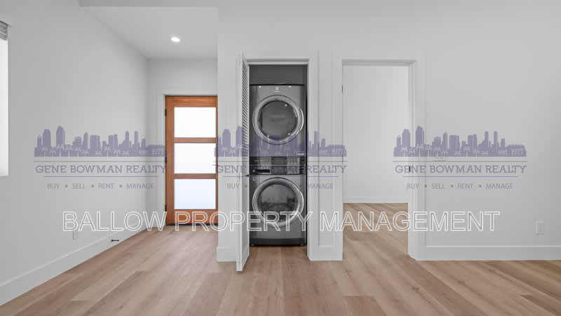 2411 Fleetwood St. – photo 2