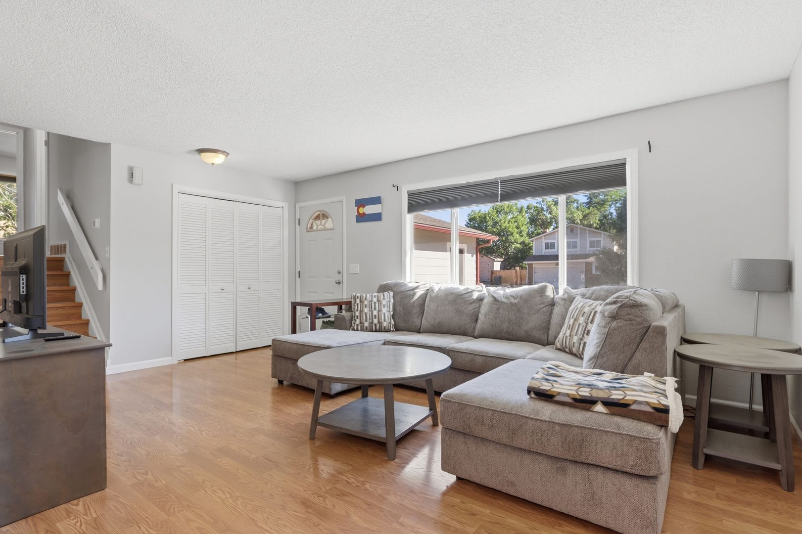 3 Bed 2 1 2 Bath Tri Level Near Downtown Castle Rock – photo 4