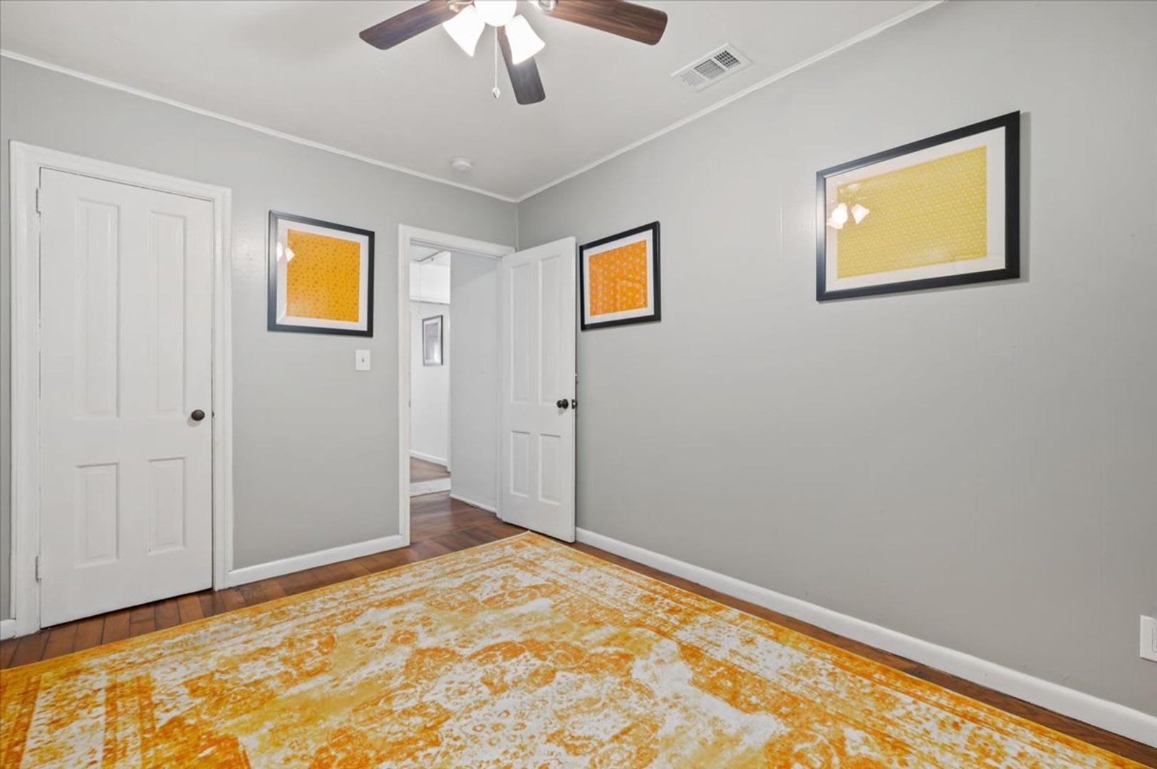 Charming Duplex with Fenced Yard Near Daffin Park – 1306 E 53rd St – photo 1