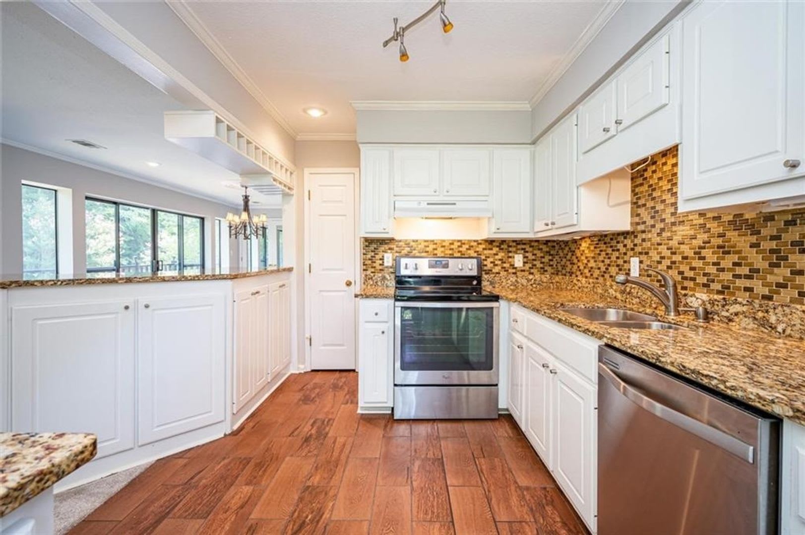 Charming 2BR Condo in Atlanta – photo 3
