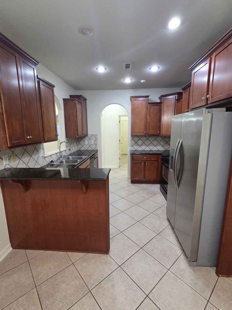 Must See This Beautiful Home!!! – photo 2