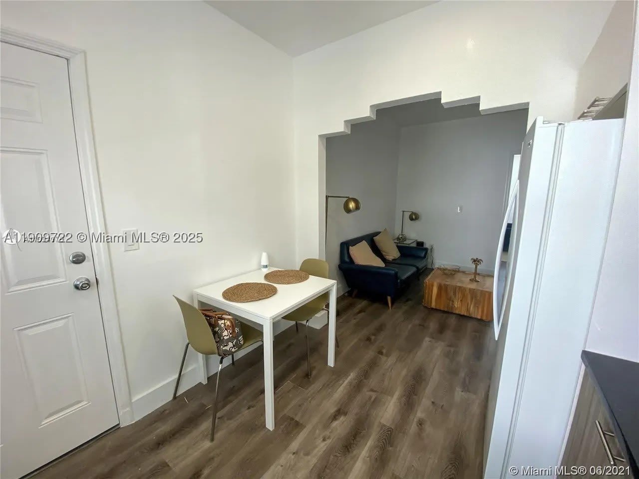 8415 Harding Ave – photo 5