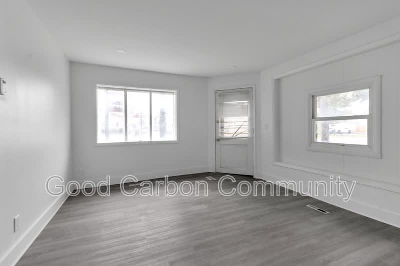 235 Oliver St – photo 3