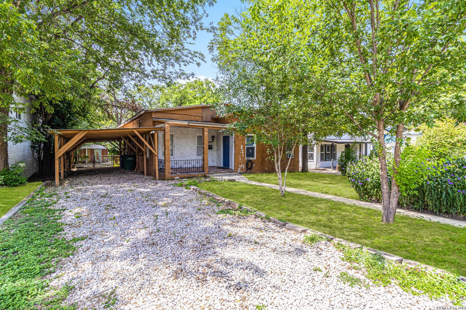 1434 HICKS AVE – photo 2
