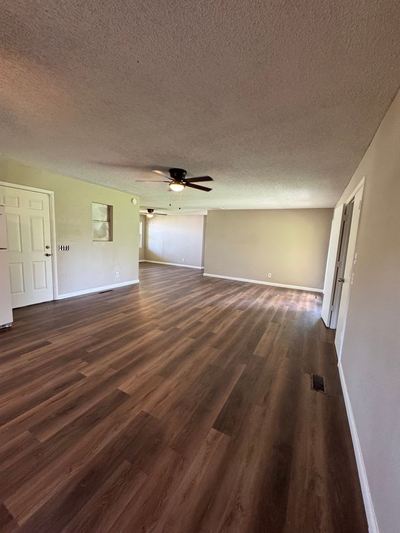 MOVE IN SPECIAL CALL NOW – photo 2
