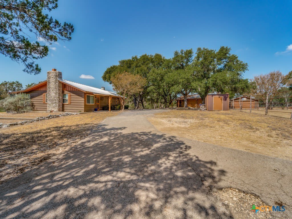 1660 Mciver Road – photo 2
