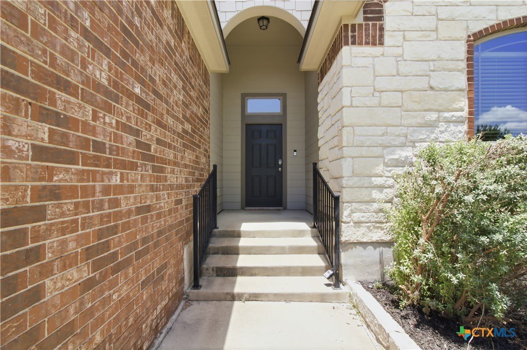 5716 Blackstone Drive – photo 2
