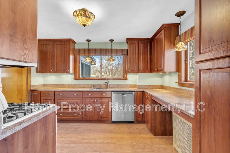 13 Bridgham Ave – photo 4