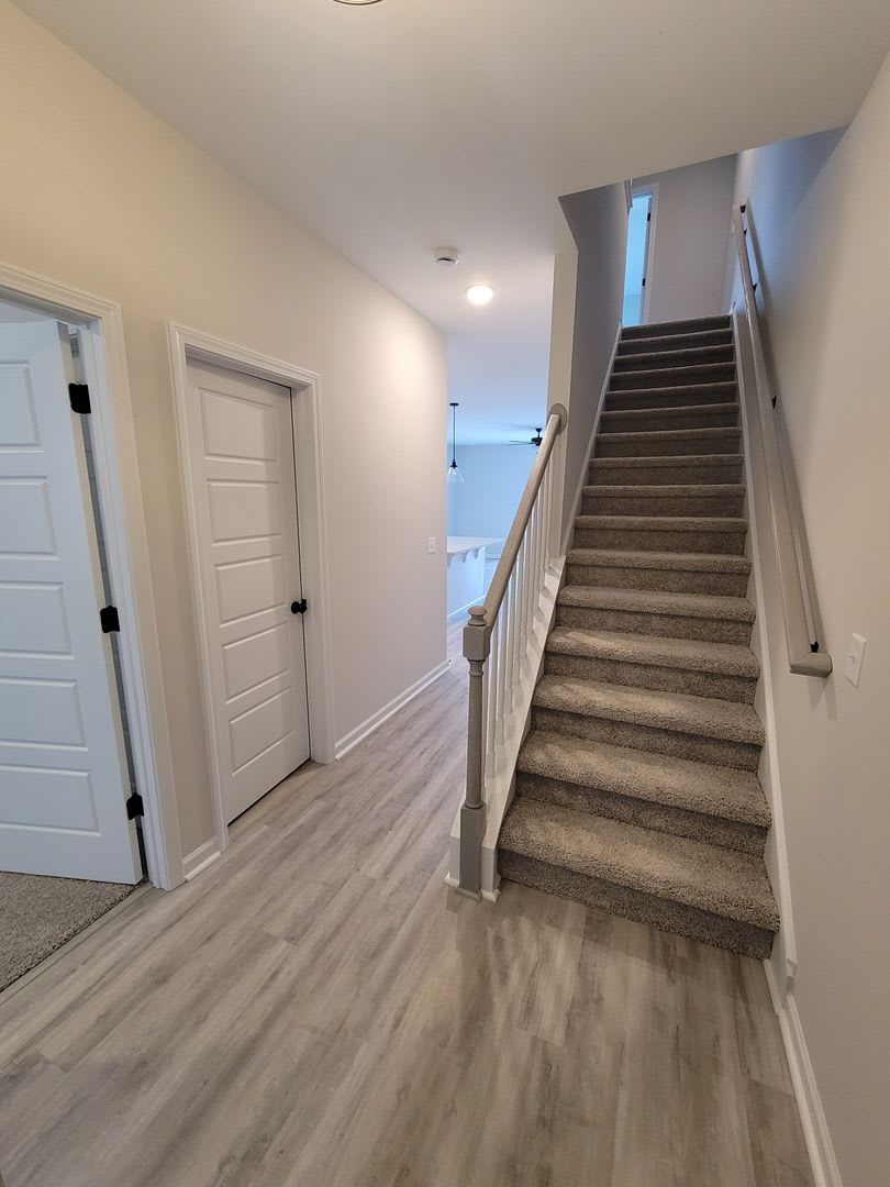 Modern townhome in beautiful Mallory Creek Subdivision – photo 3