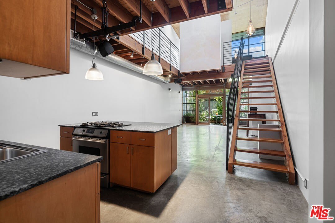 1130 5th Ave – photo 1