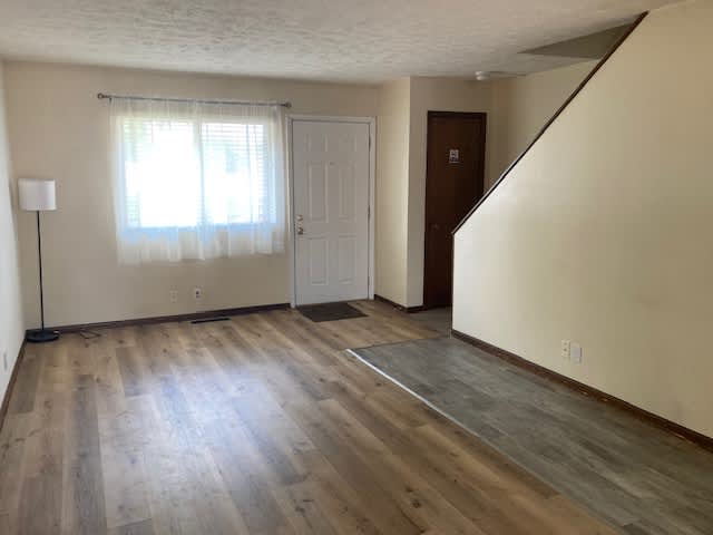 2811 West Koenig Street – photo 2