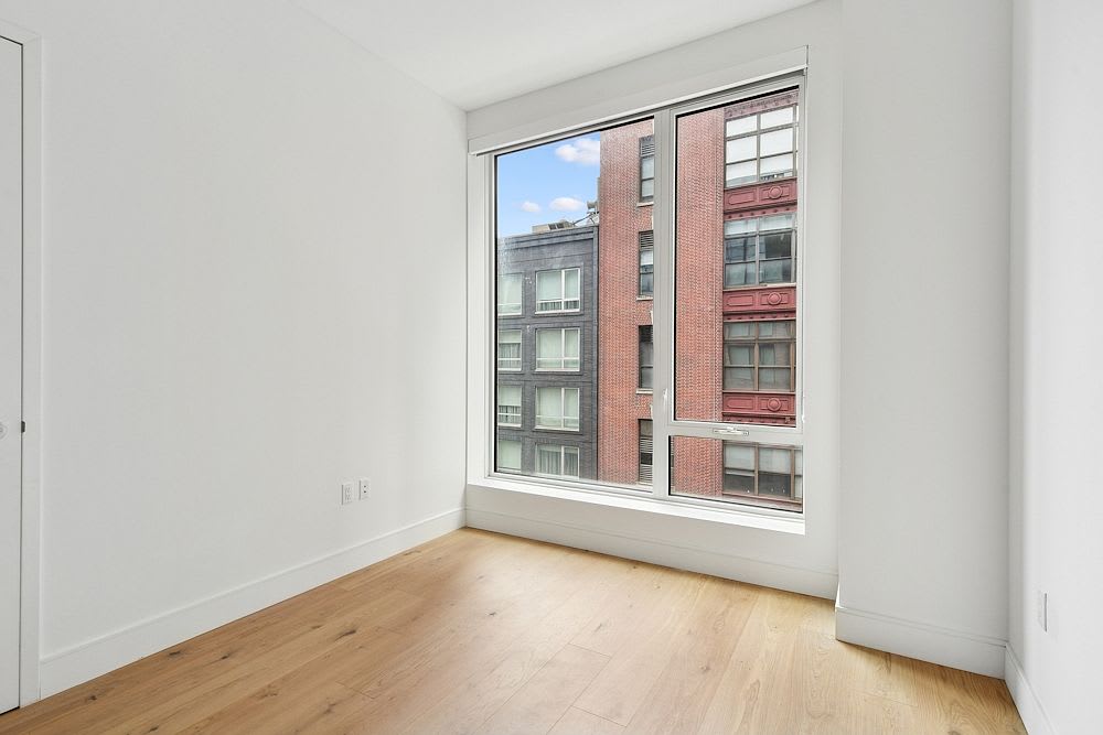 312 West 43rd Street – photo 1