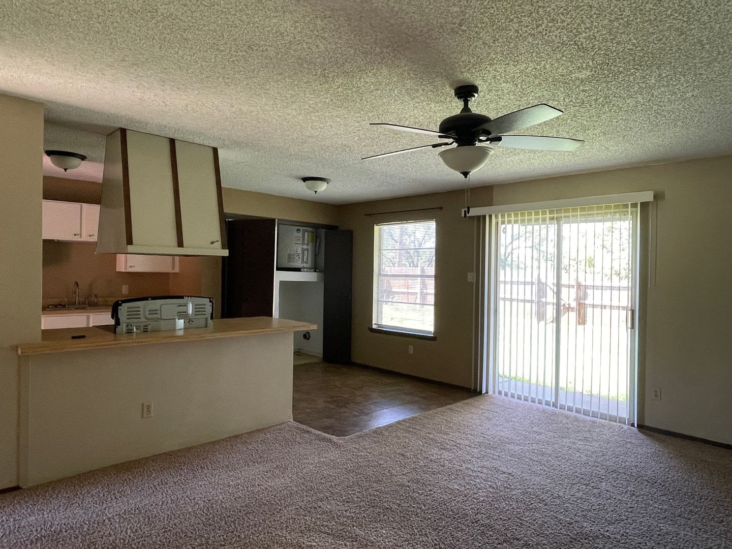 Charming 2 Bedroom Home Cozy Comfort Meets Everyday Ease In Snyder – photo 4