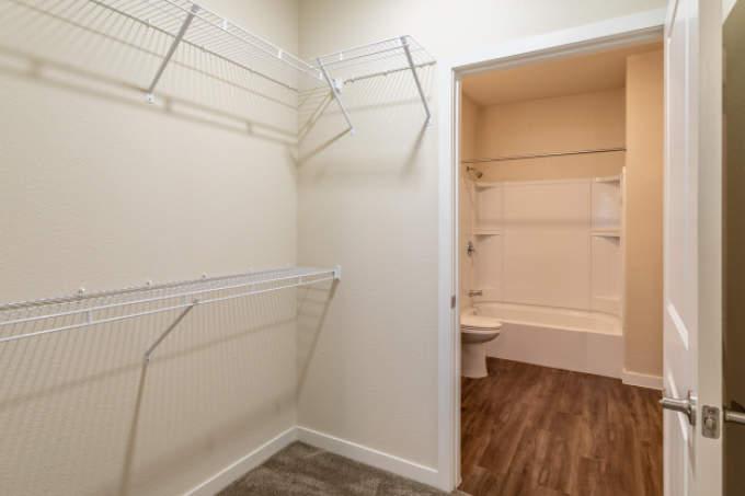 323 W Mitchell St, #114 – photo 3