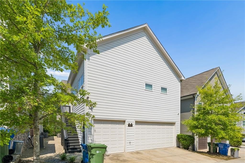 1821 Sanford Drive NW – photo 1