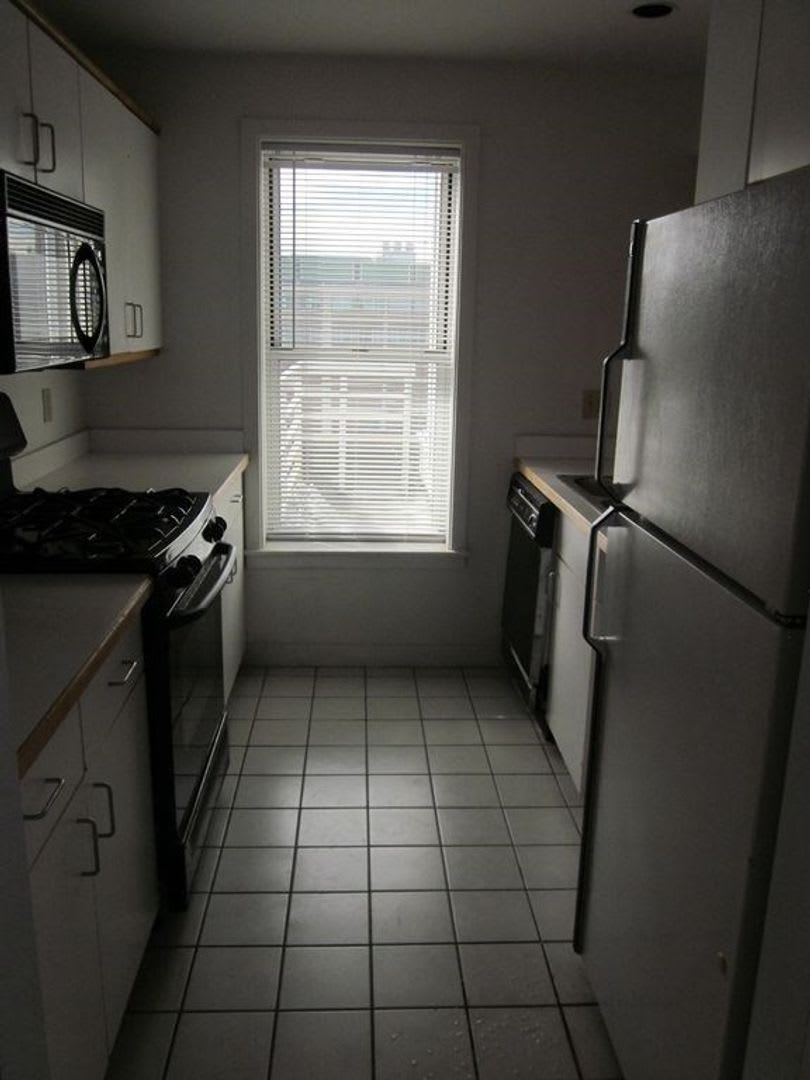 Cambridgeport Two Bedrooms Apartment Available – photo 5
