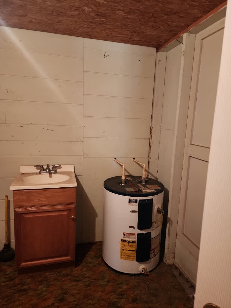 501 West Main Street -- Storage Garage – photo 5