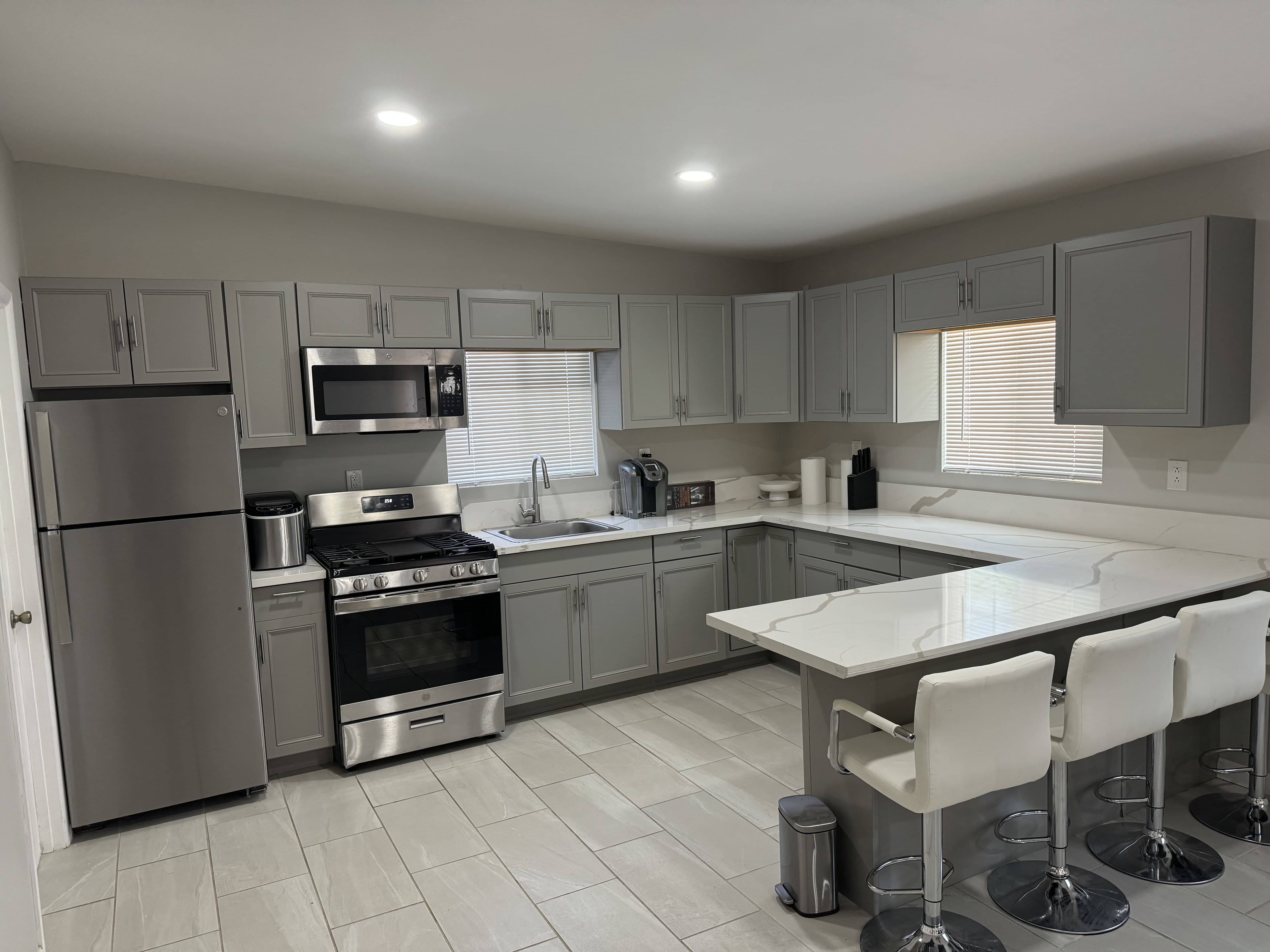 542 N Eucalyptus Ave – photo 2