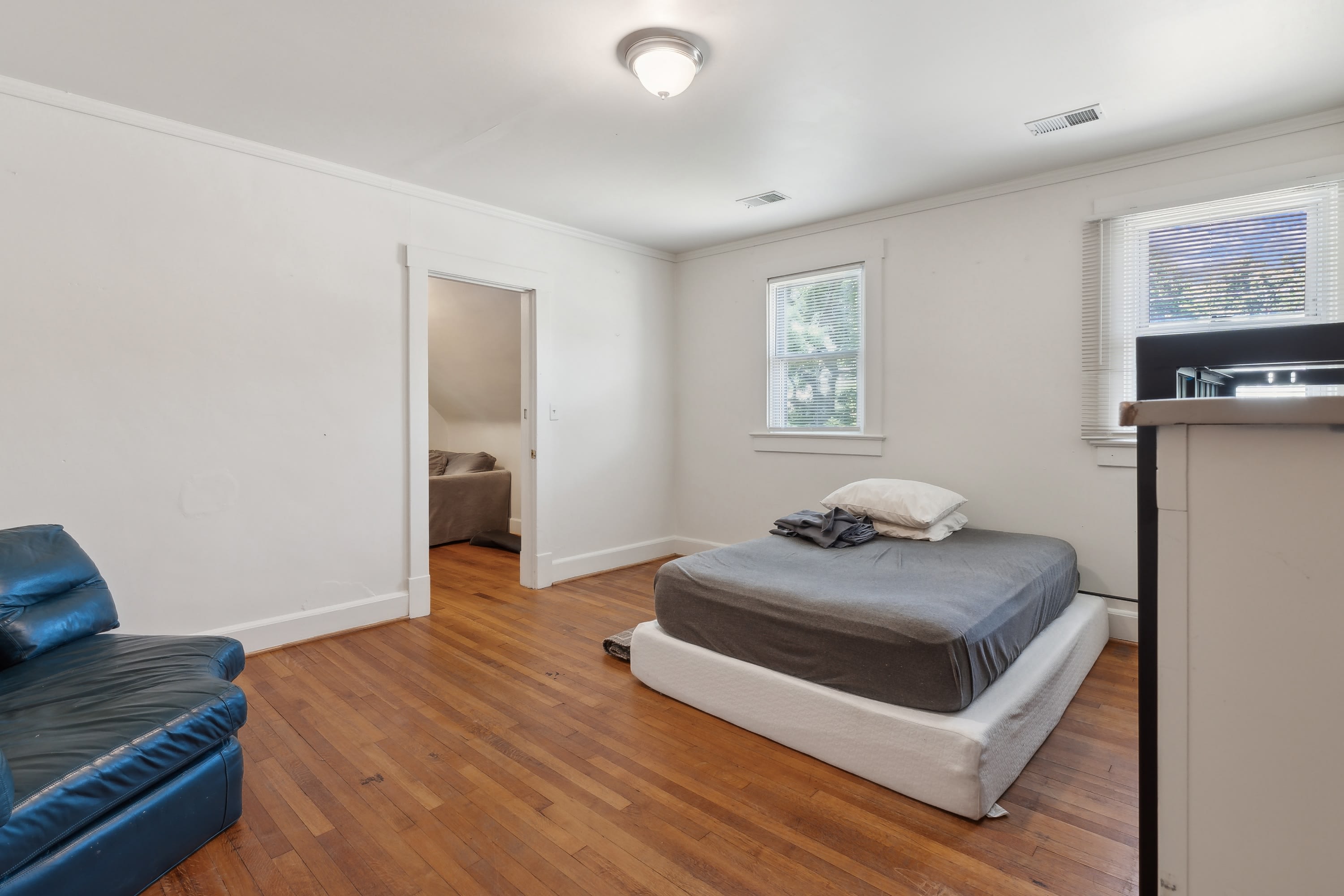 6805 Baltimore Avenue – photo 5