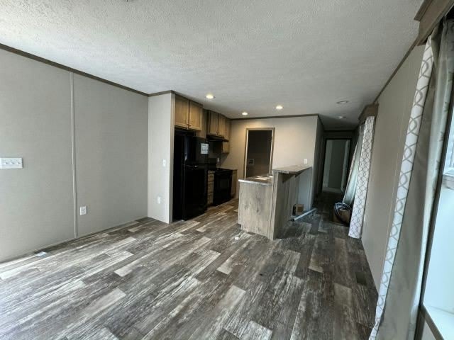 10 Ave B – photo 4