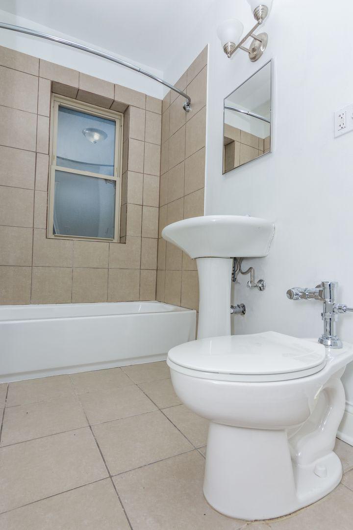 7631 South East End Ave. – photo 4
