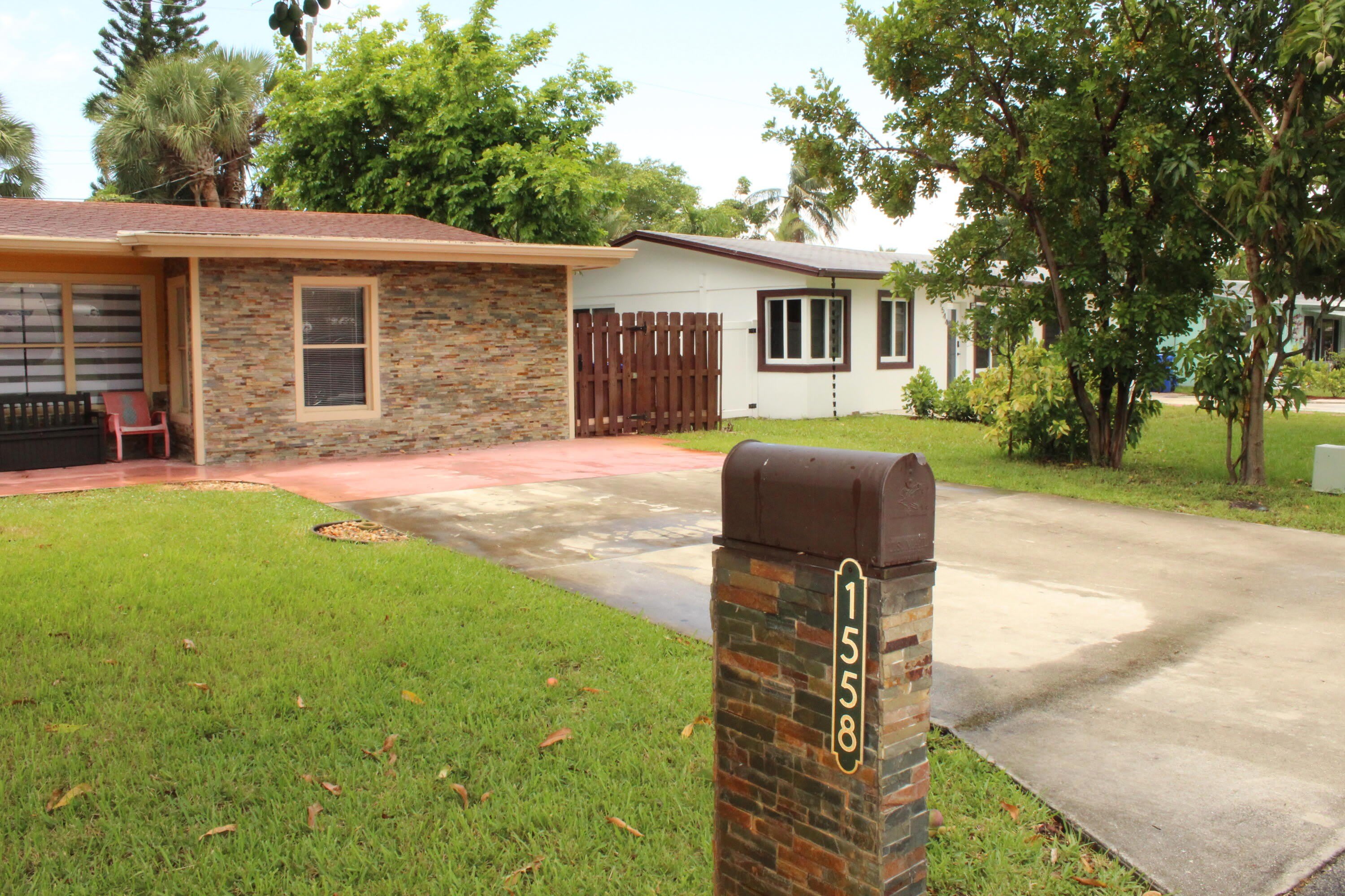 1558 Ne 30Th Street – photo 4