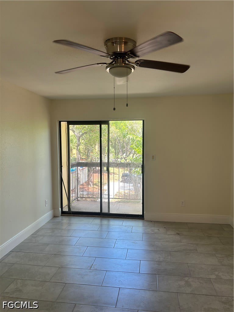 2875 Winkler Avenue – photo 2