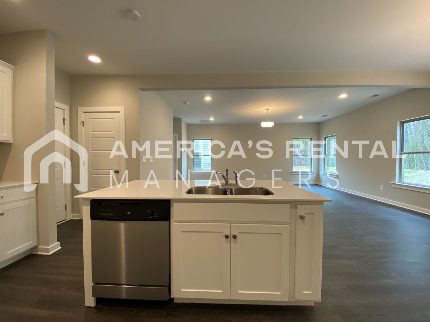 Home for Rent in Pinson, AL!!! Available Now! – photo 5