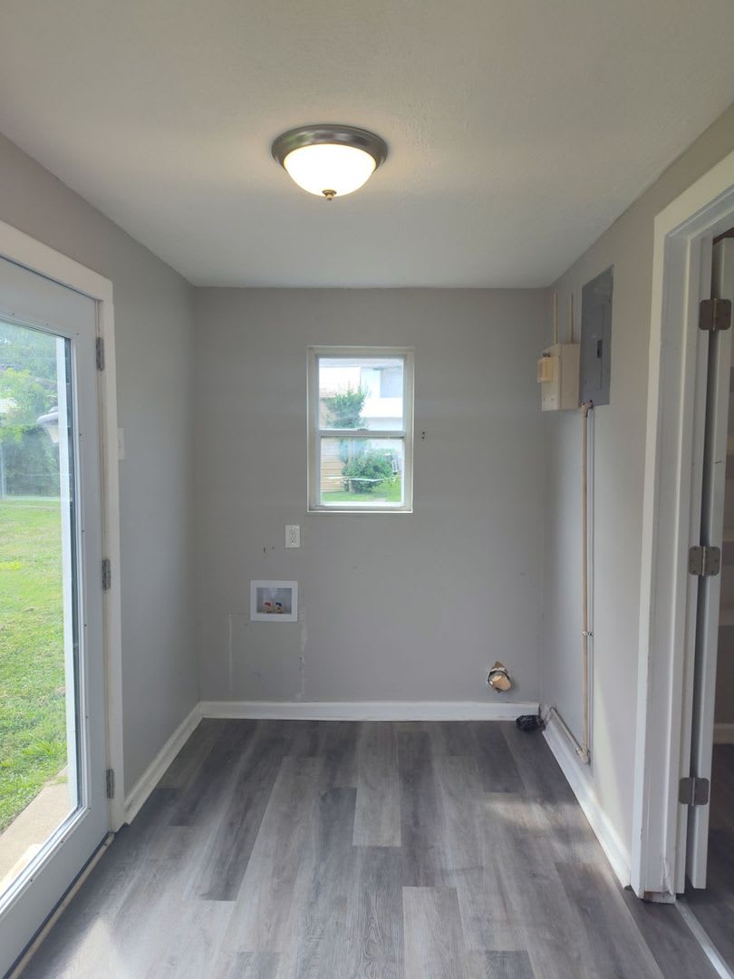Home located in Historic part of New Albany – photo 2