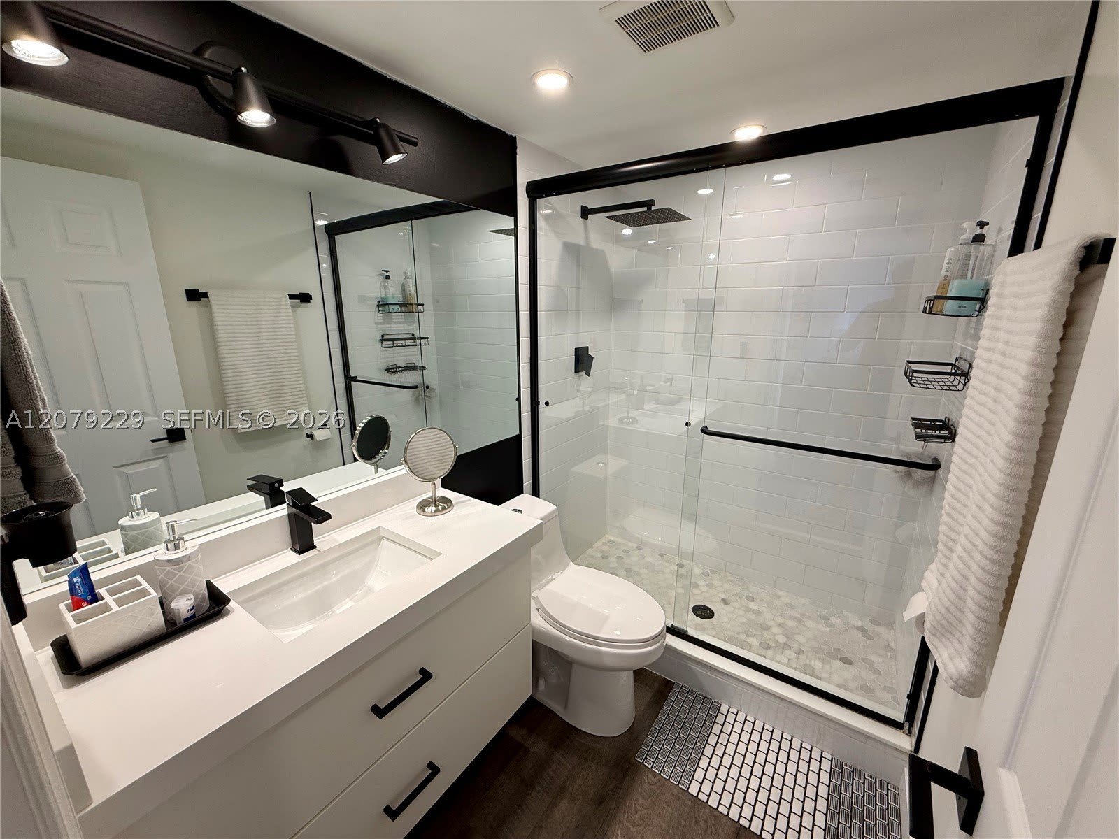 5951 Wellesley Park Dr – photo 3