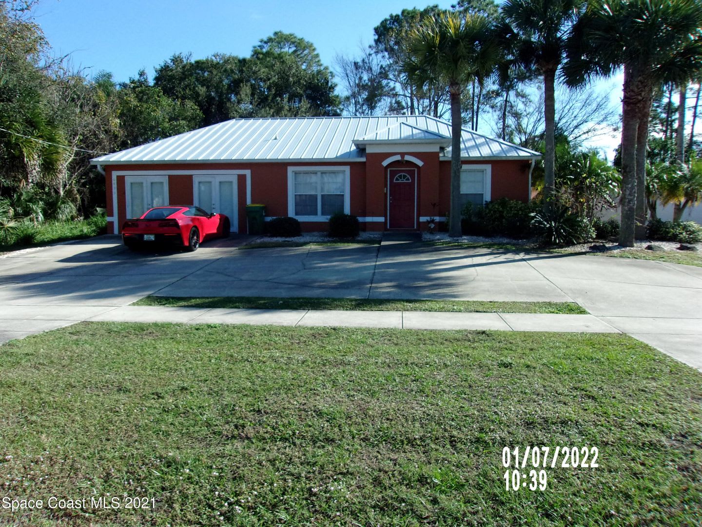 Single Family Home – photo 2