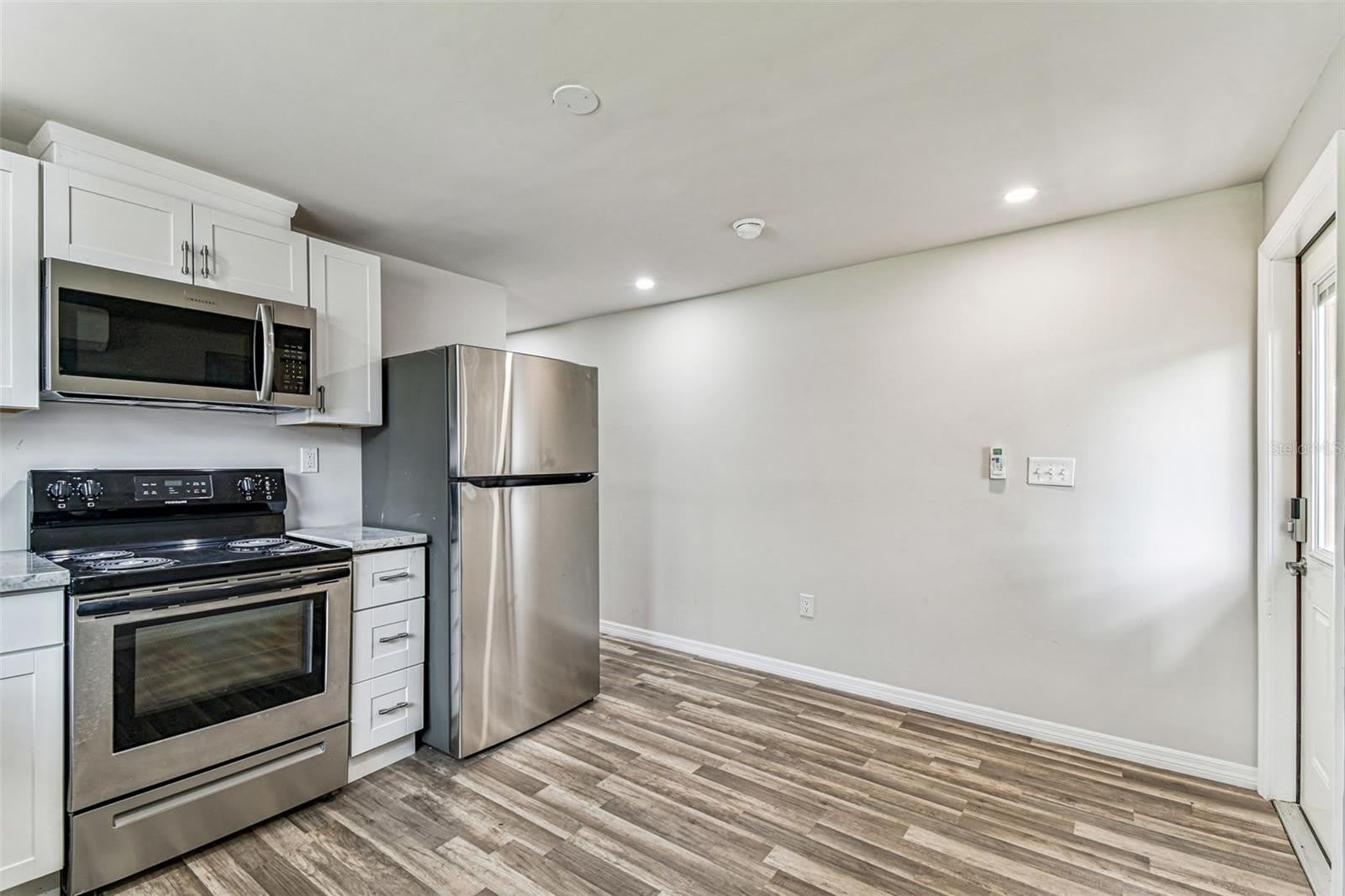 1006 E 26TH Avenue – photo 3