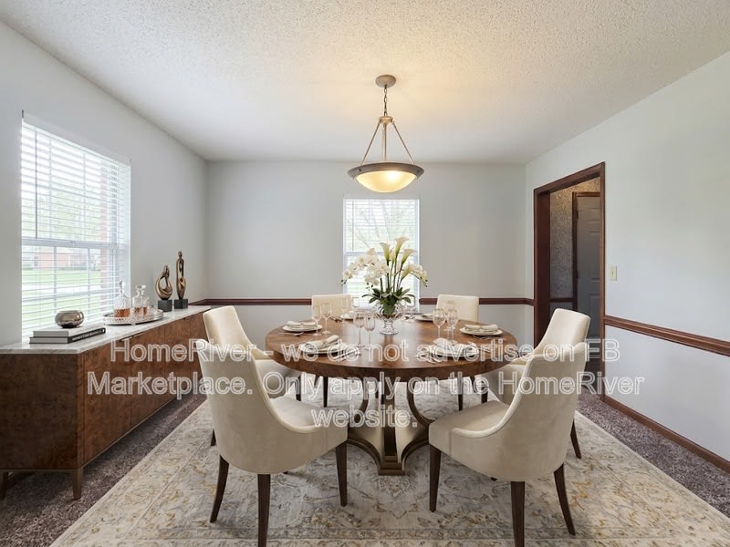 9444 Stately Oak Ln – photo 4