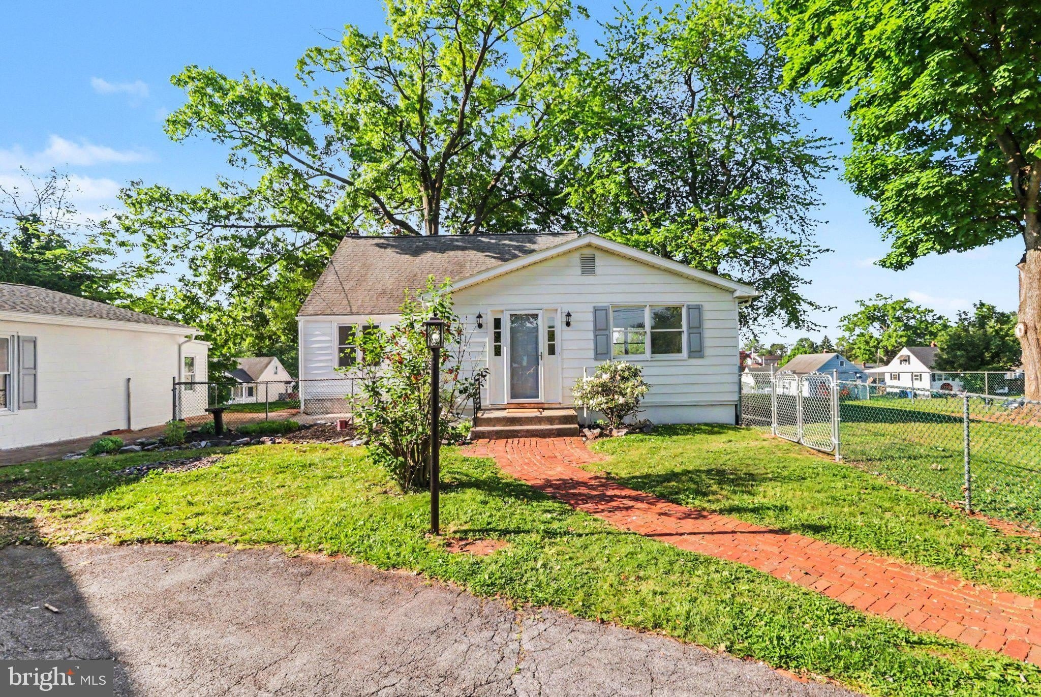 105 Oak Hill Drive – photo 2