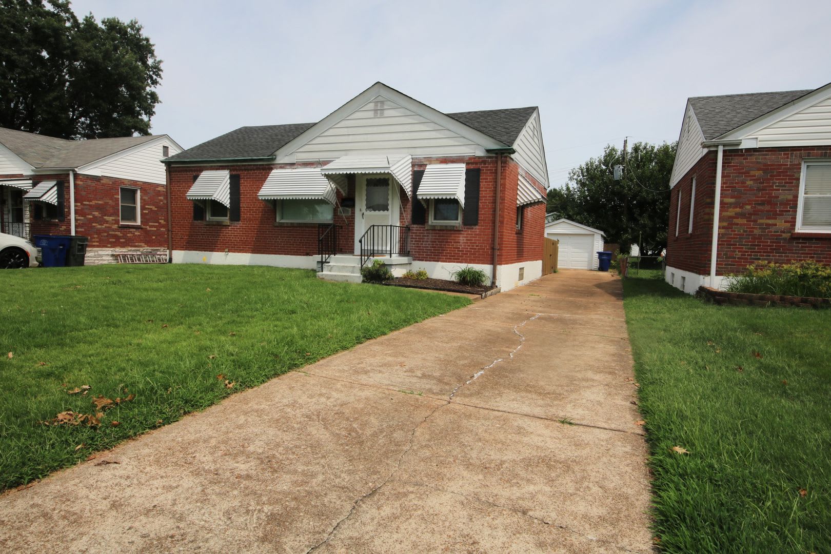 Beautiful 2 Bed/2 Bath Home for Rent – photo 2