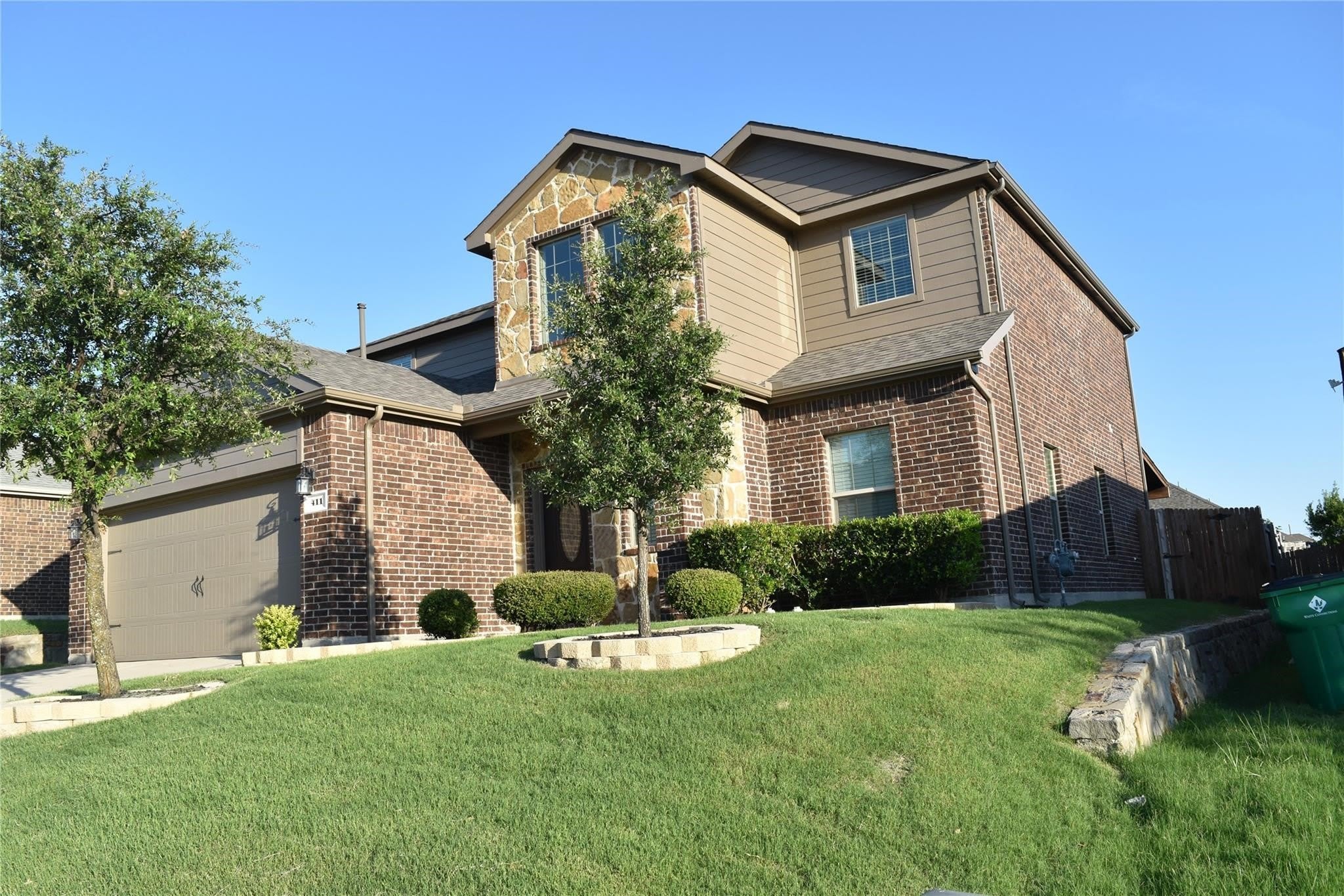 411 Paddock Lane – photo 2