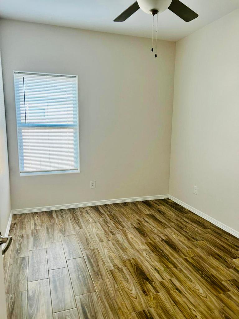 4904 N Crown Point – photo 4