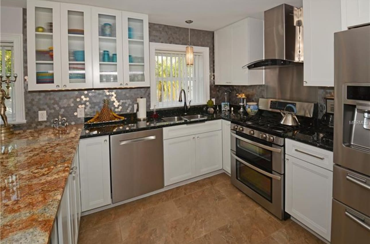 7020 Mango Avenue South – photo 5