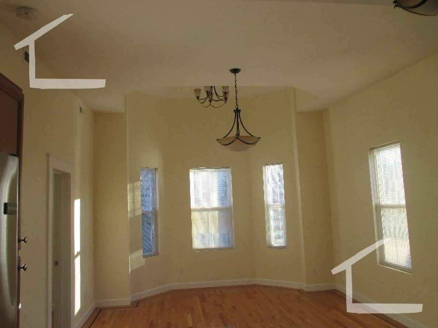 3 Bed In Brookline Village – photo 1
