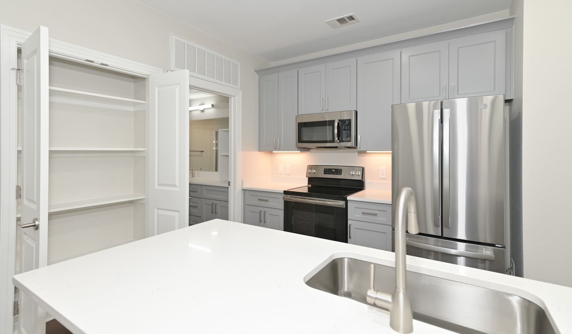 21 Fitzsimons Apartment Homes – photo 3
