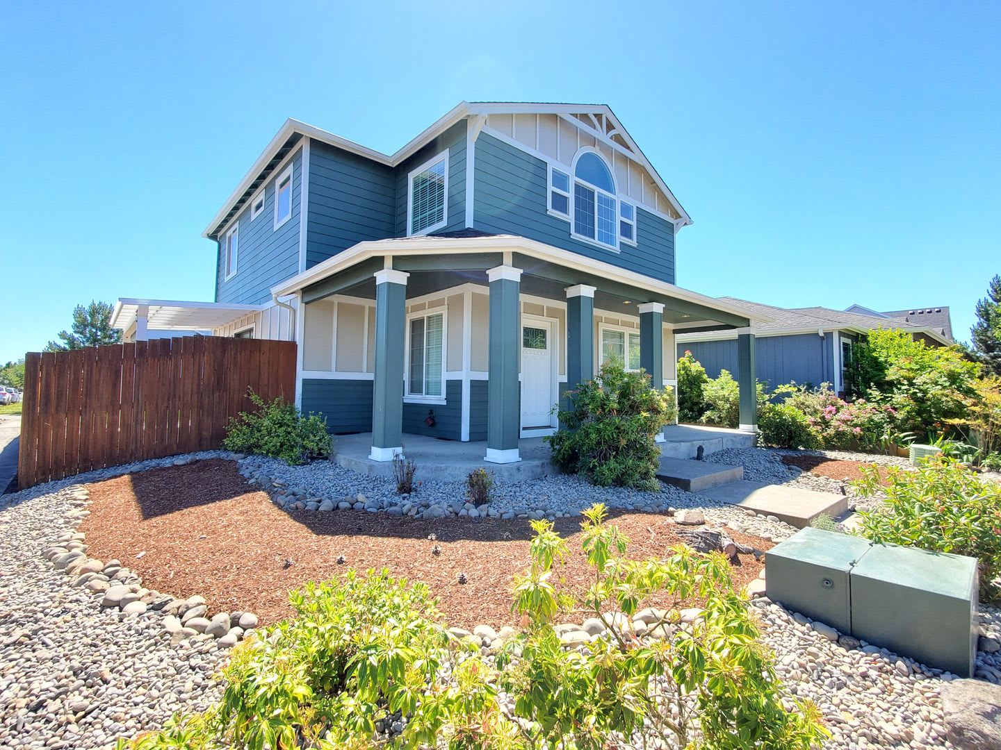Pet Friendly 3 Bed 2 5 Bath Home Near I 5 – photo 1