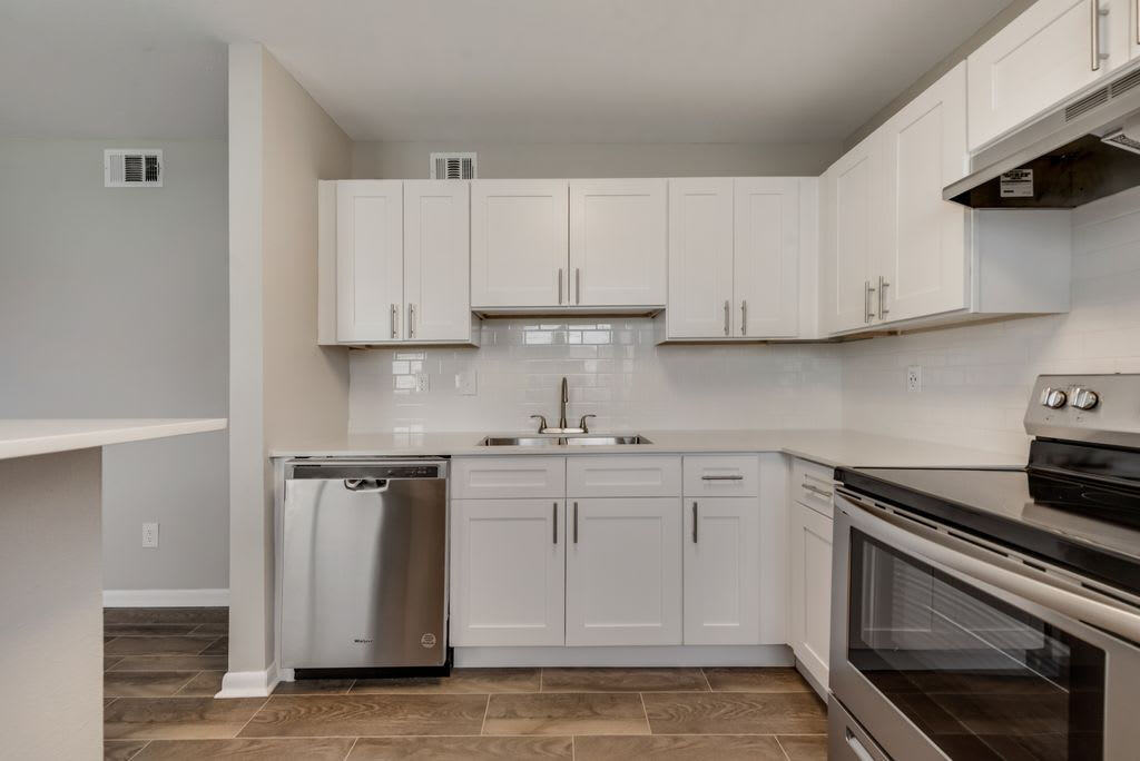 Crossings At Irving Apartments – photo 3