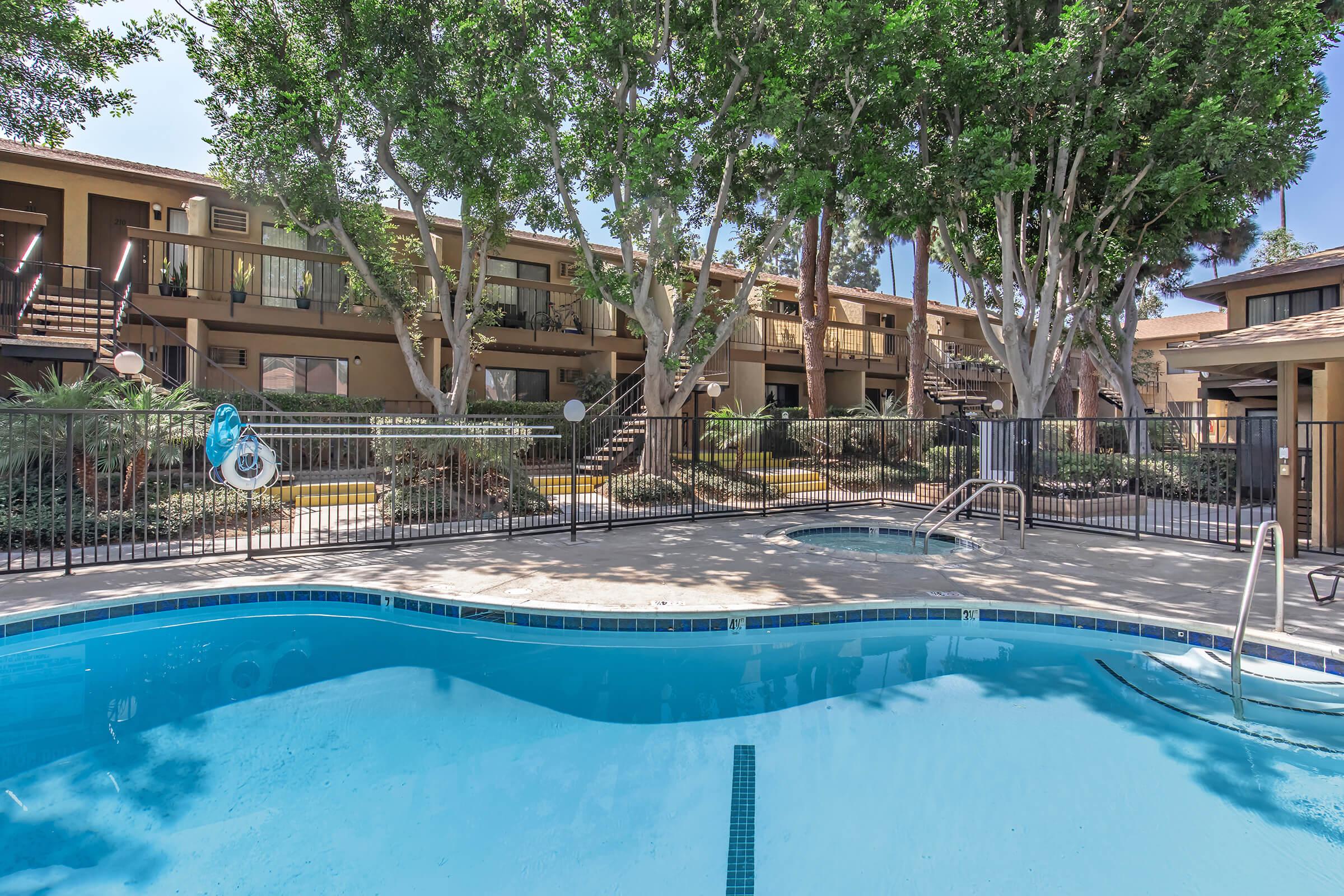 Palm Lane Apartment Homes – photo 3