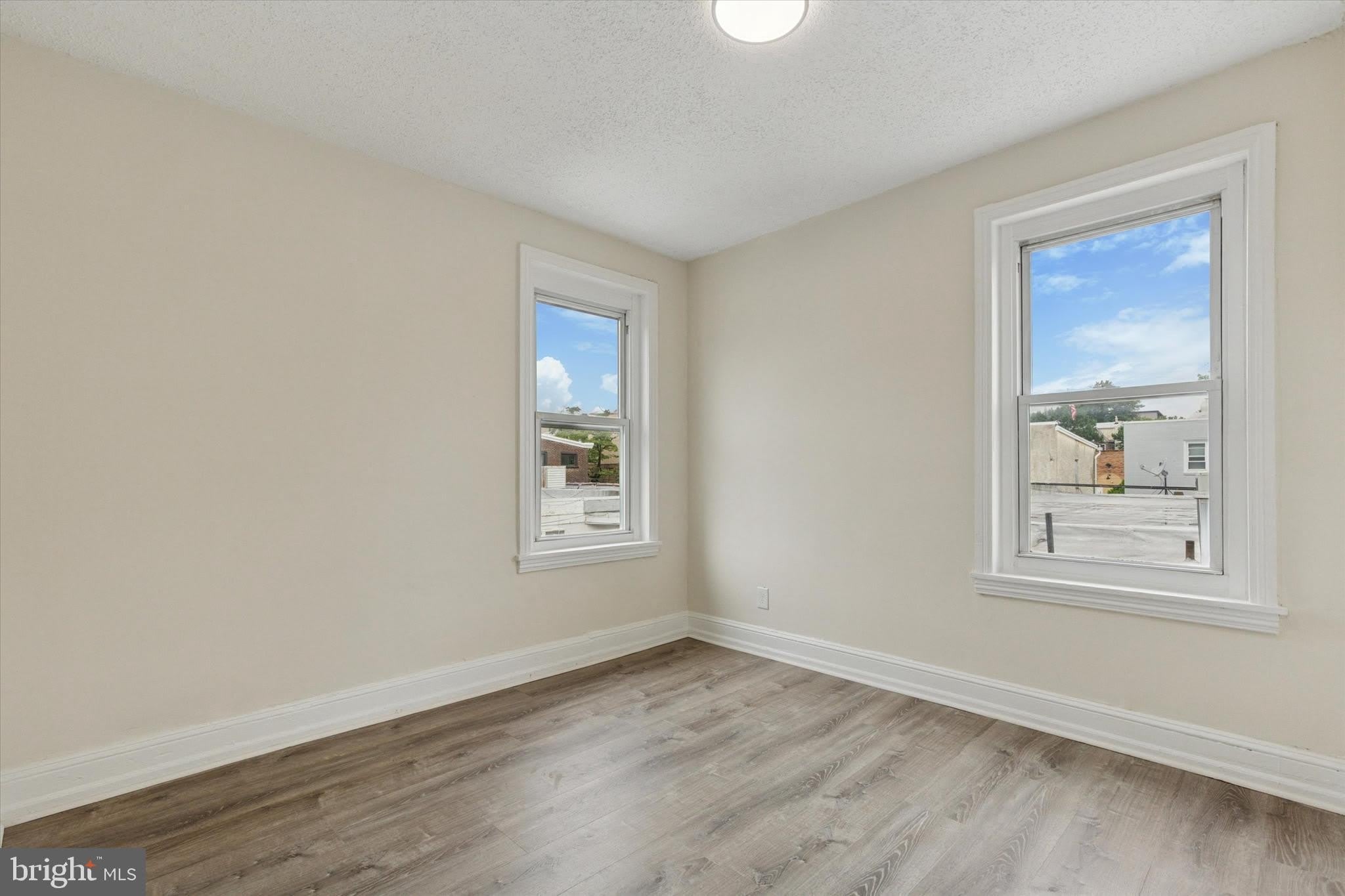511 Conarroe Street – photo 4